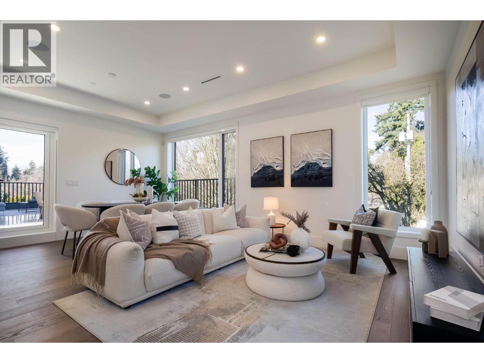 3 950 W 57TH Avenue, Vancouver