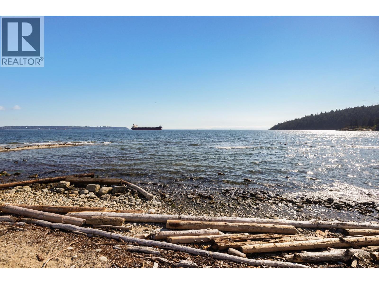 4358 Ross Crescent, West Vancouver
