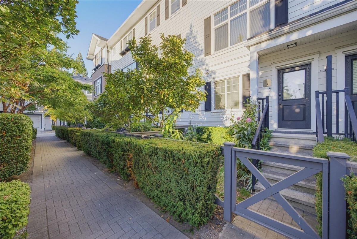 19 16458 23A Avenue, Surrey