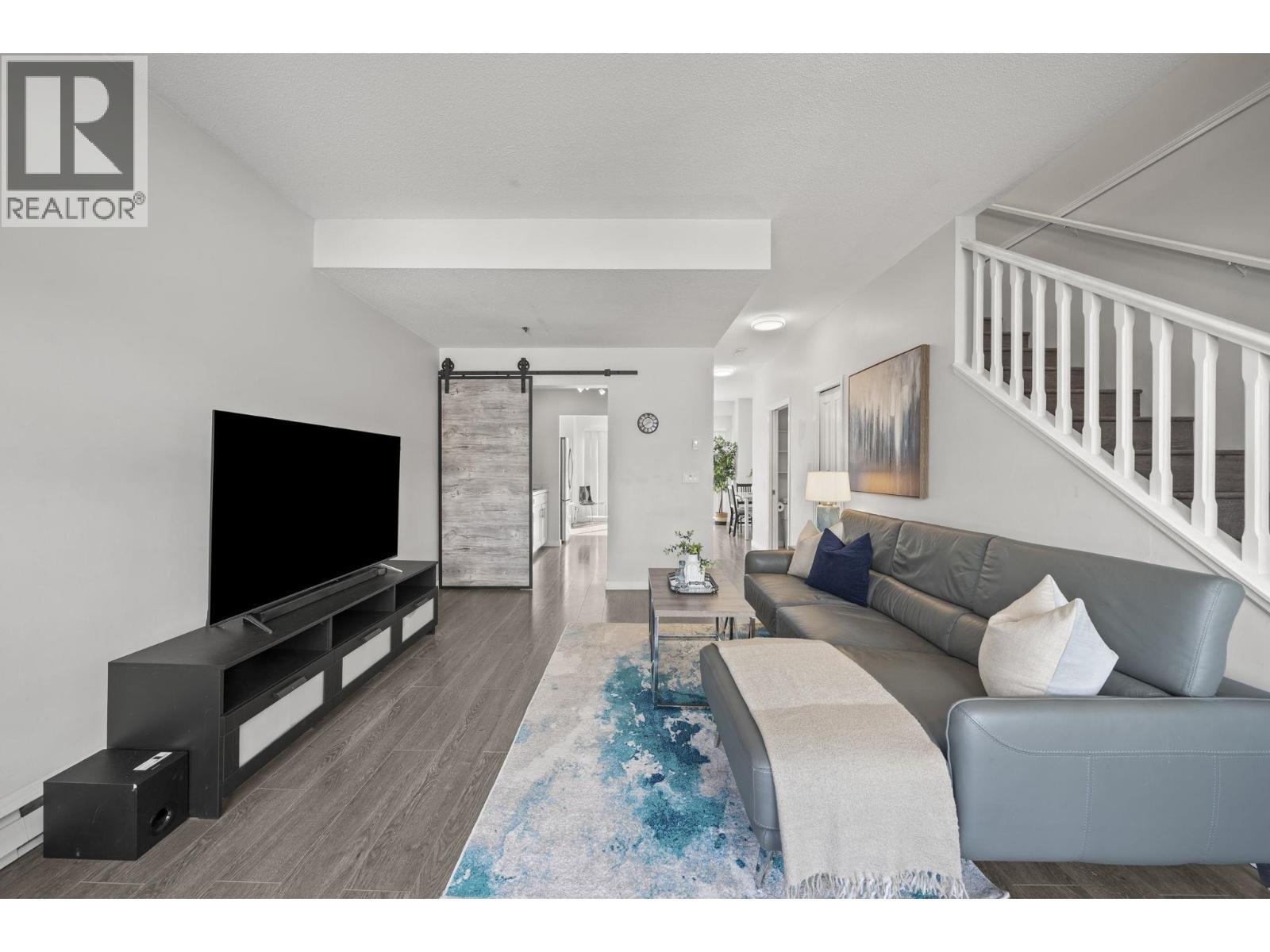 38 2723 E Kent Avenue North, Vancouver