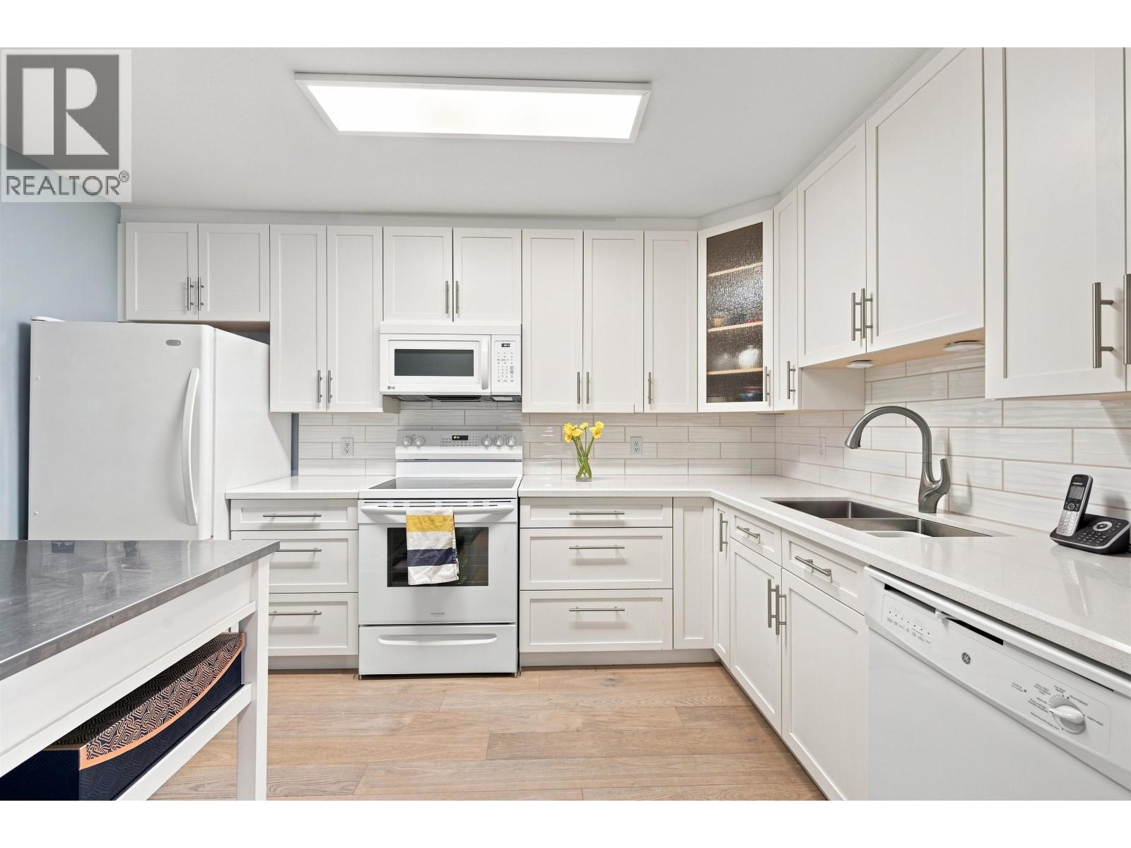 111 4768 53 Street, Delta