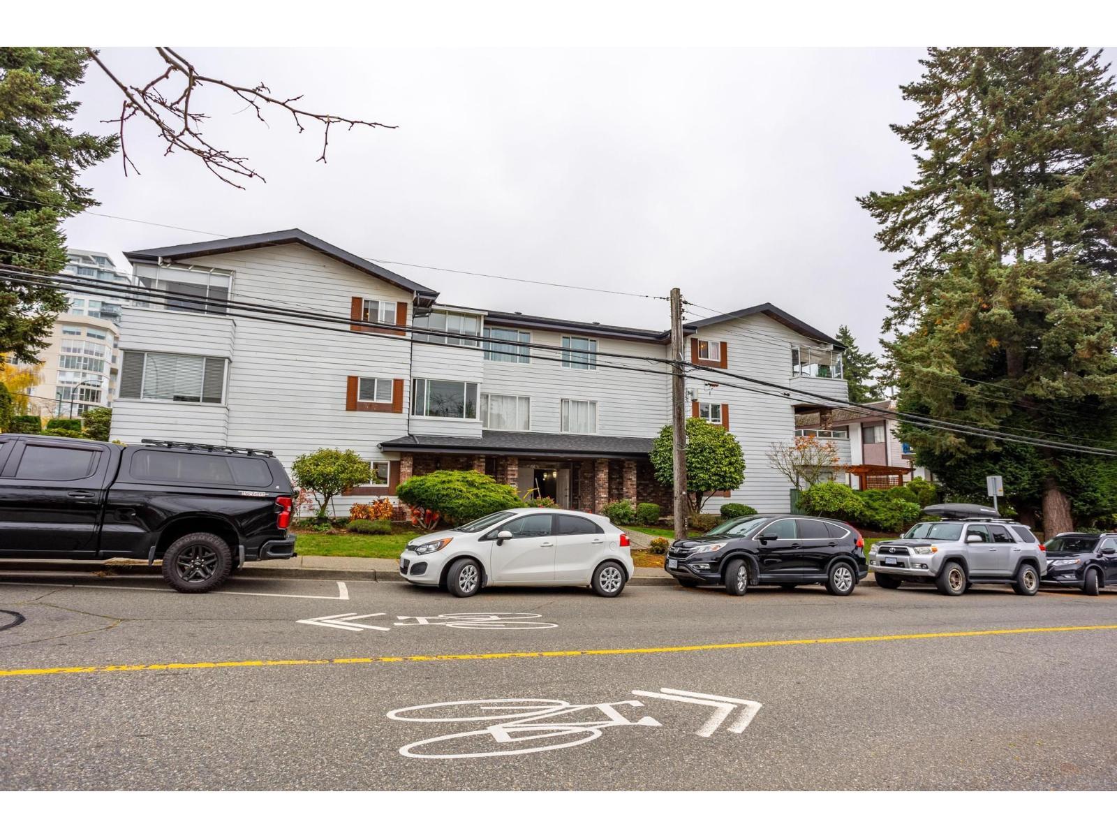 301 1390 Martin Street, White Rock