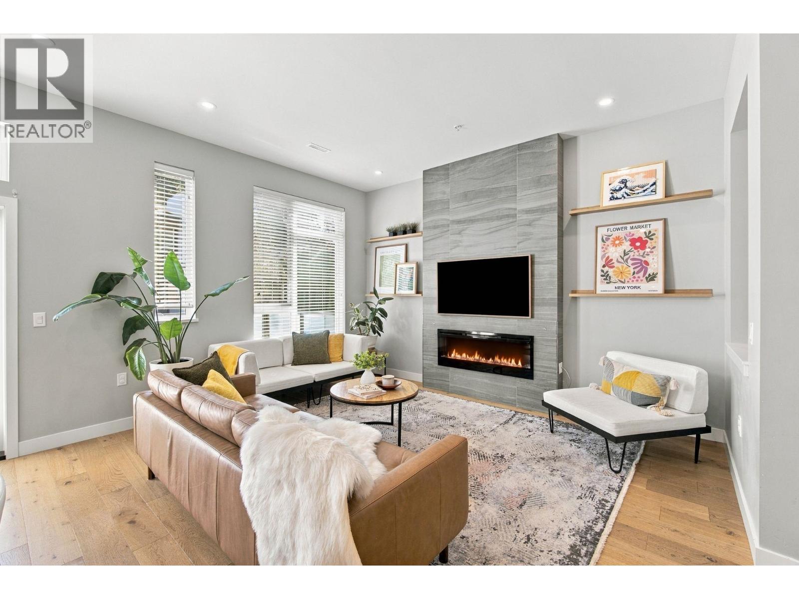 4682 Capilano Road, North Vancouver