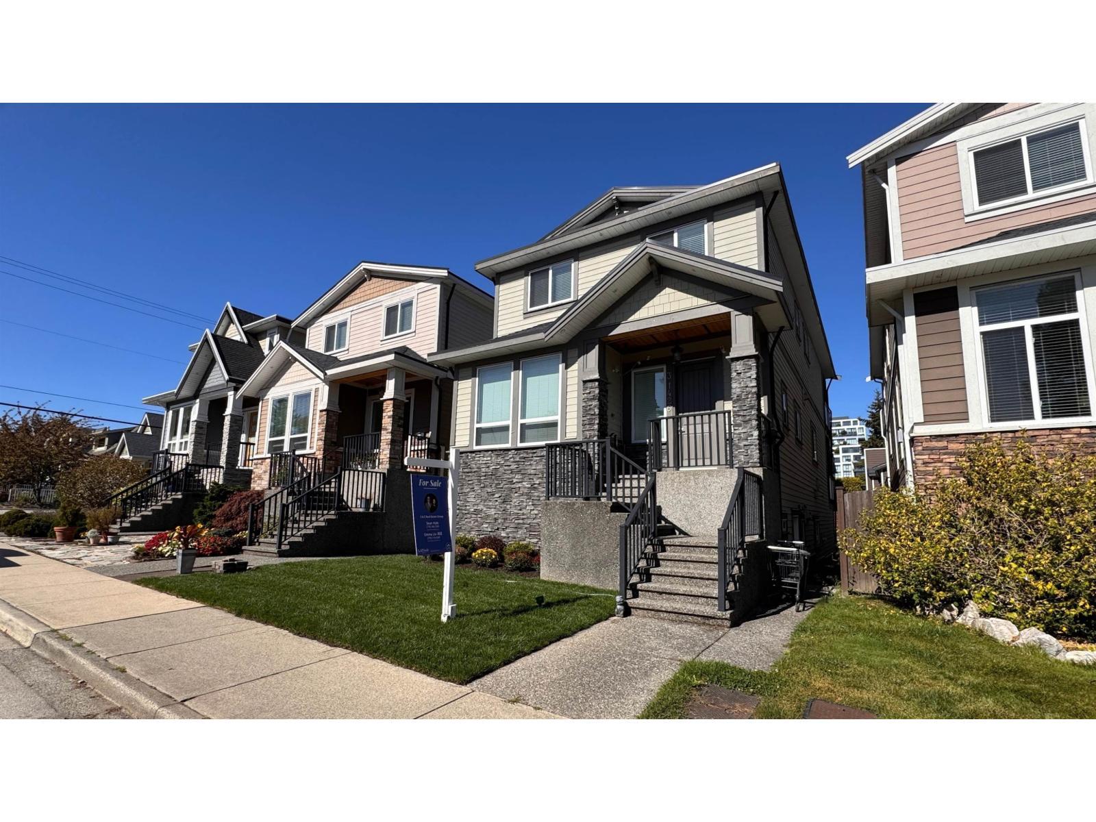 3 1426 Finlay Street, White Rock