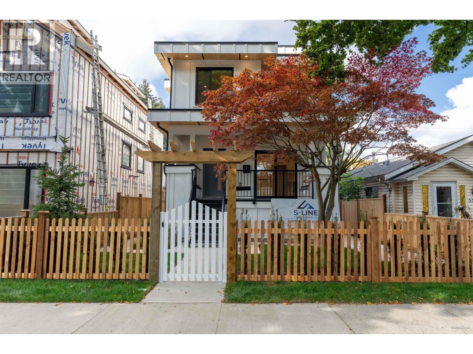 1 5385 Earles Street, Vancouver