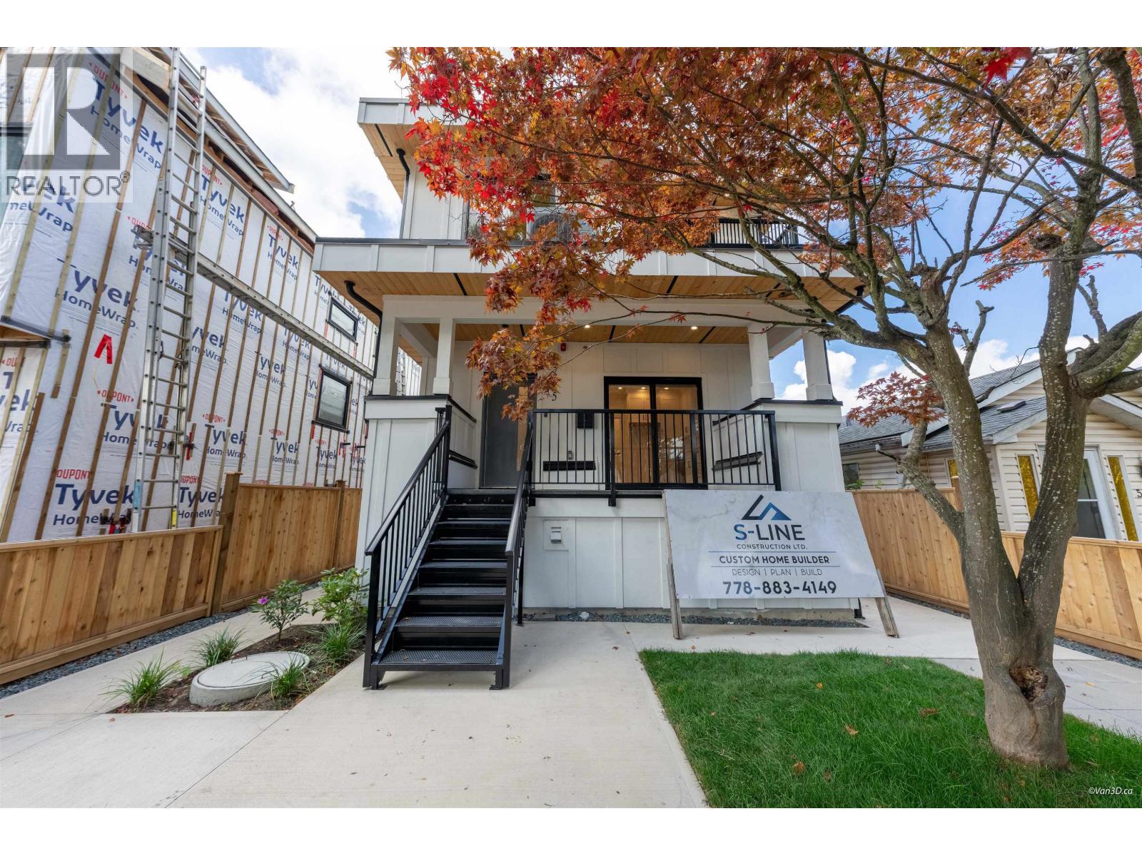2 5385 Earles Street, Vancouver
