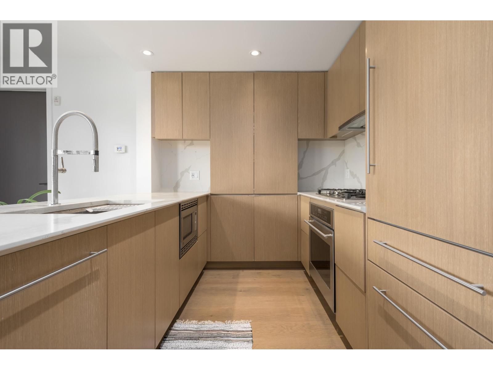 308 5089 Quebec Street, Vancouver