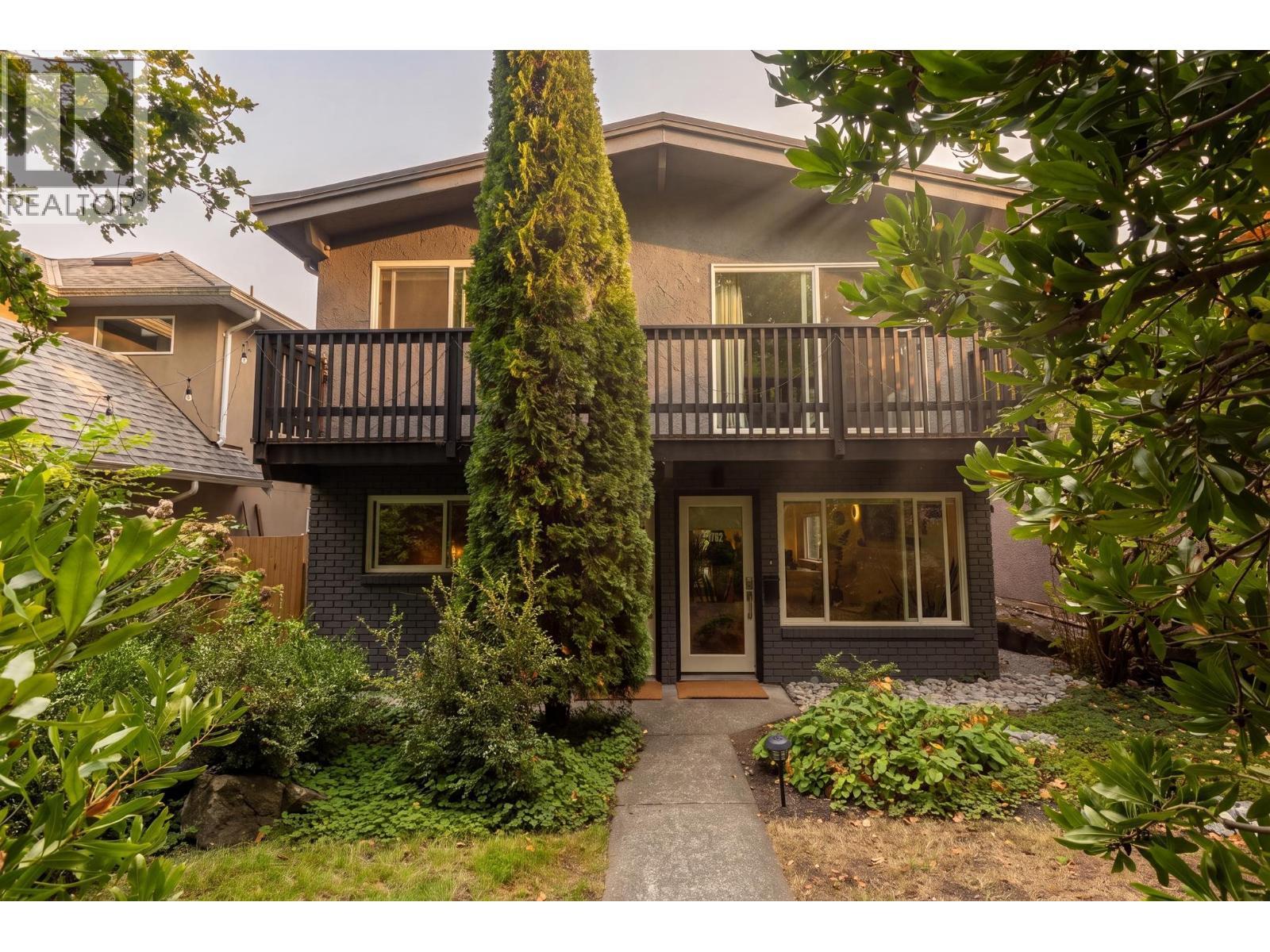 1762 E 15TH Avenue, Vancouver