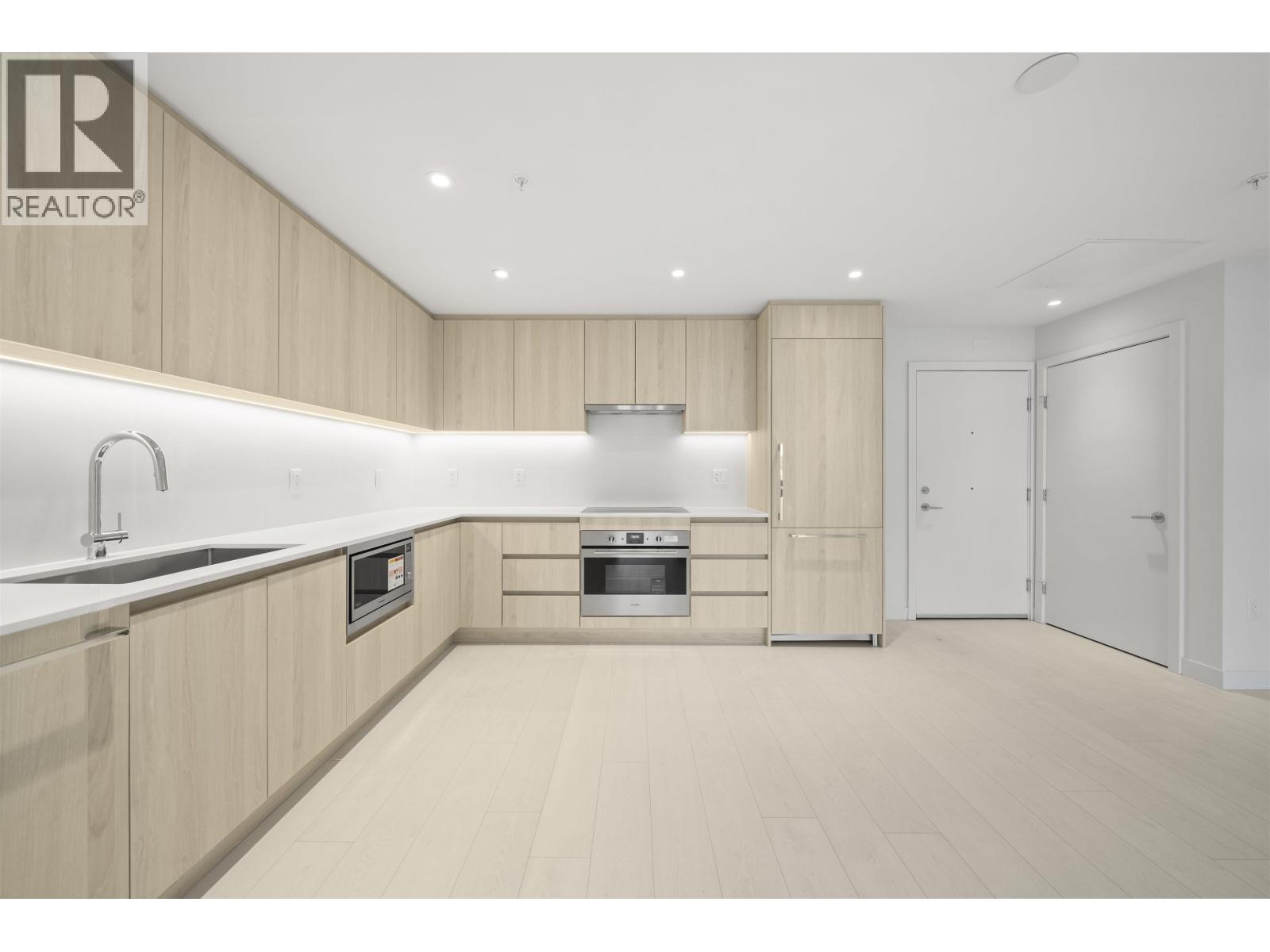 111 4928 Quebec Street, Vancouver