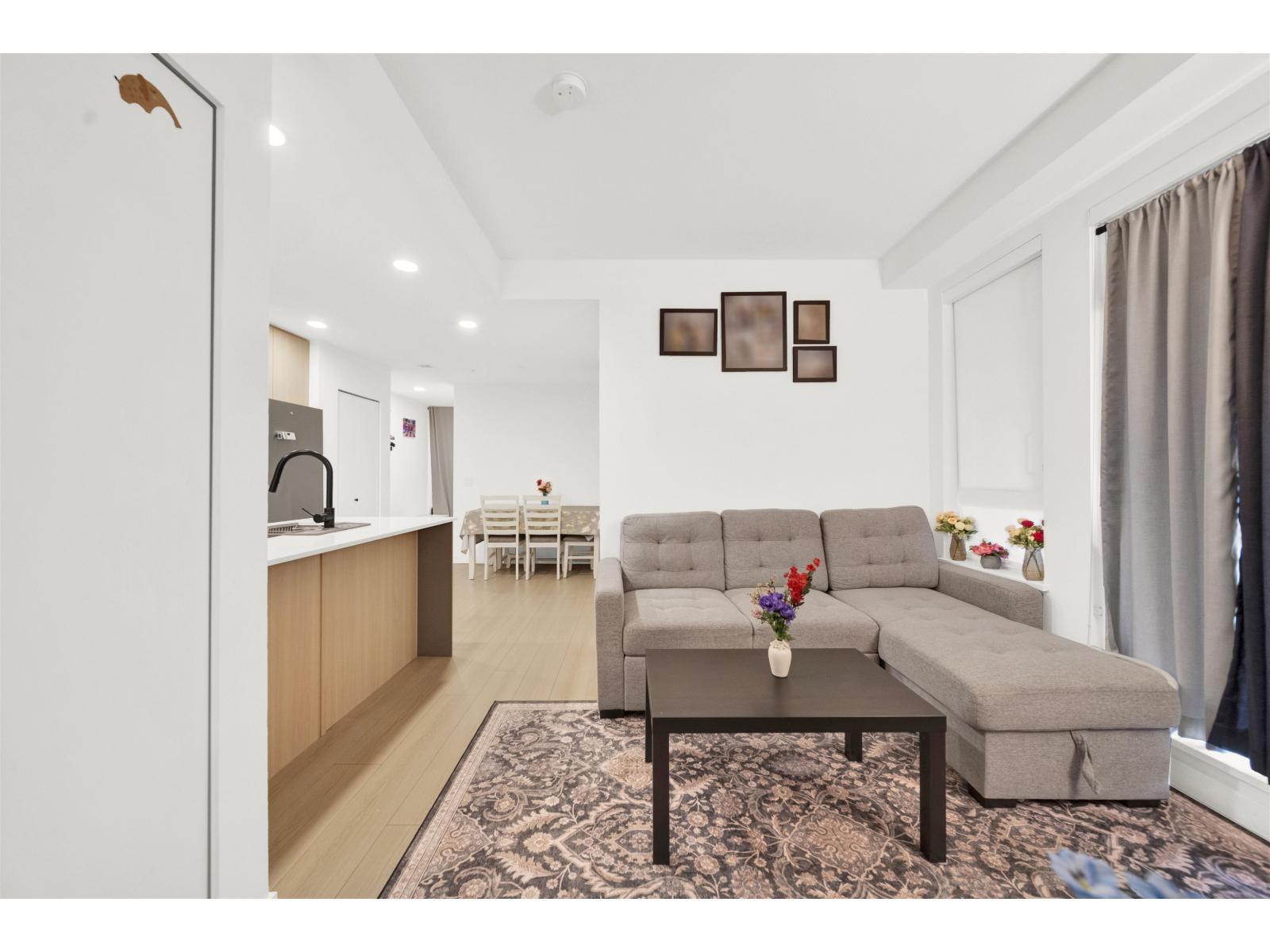 205 13439 94A Avenue, Surrey