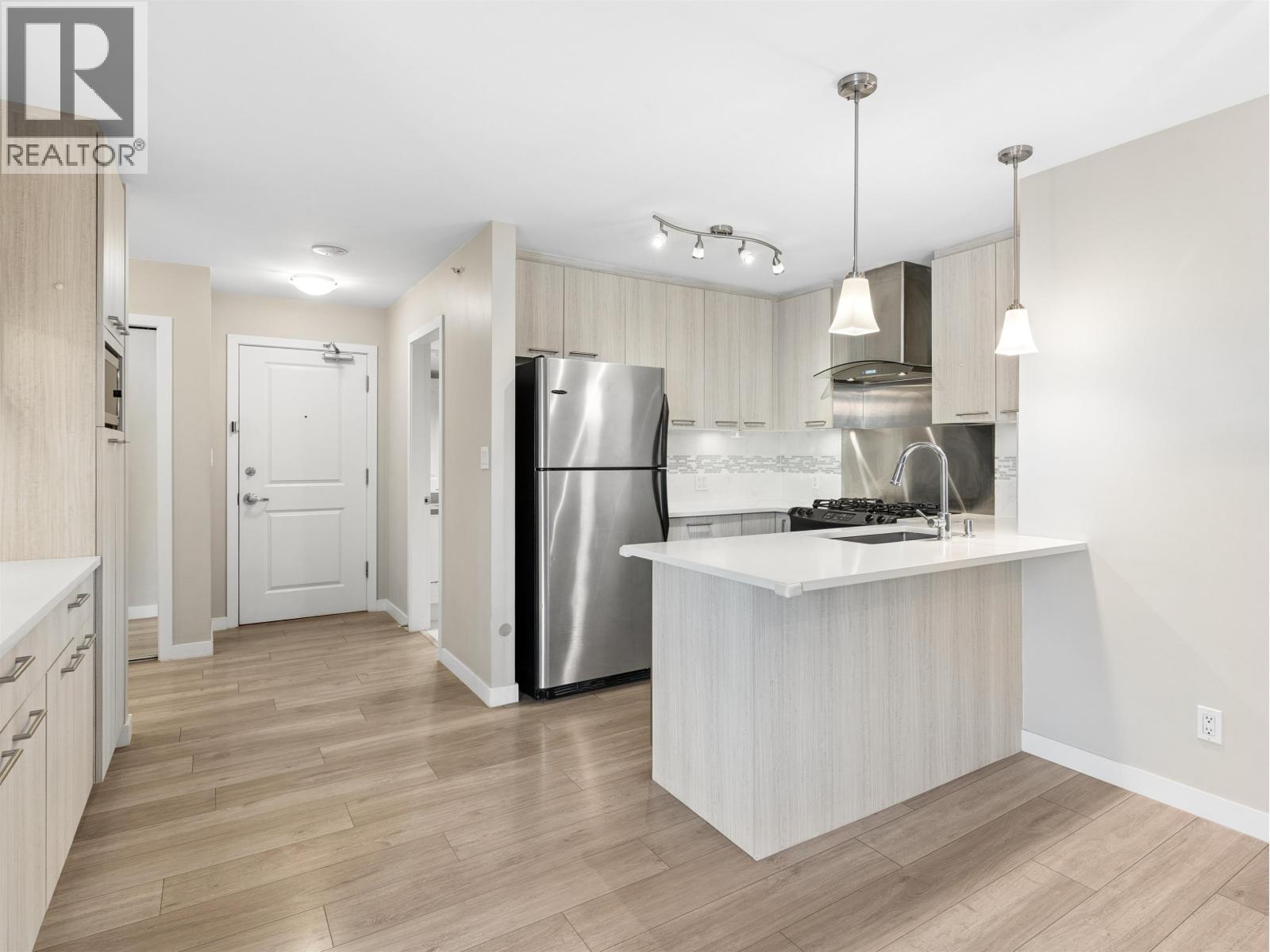 219 8480 Granville Avenue, Richmond