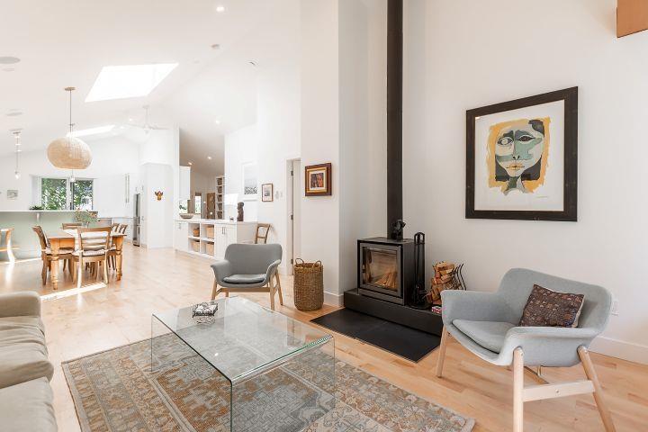 411 7TH Avenue, Hope