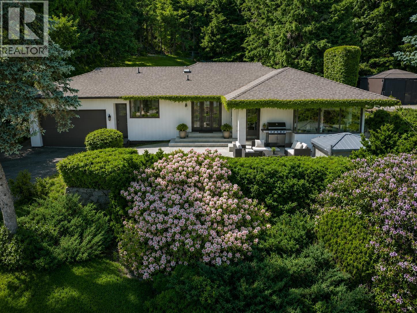 68 Bonnymuir Drive, West Vancouver