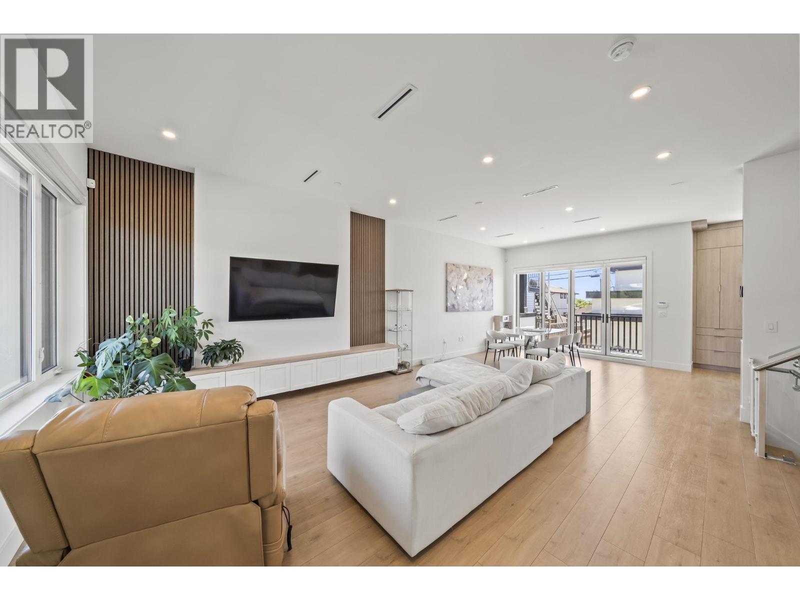 742 E 58TH Avenue, Vancouver