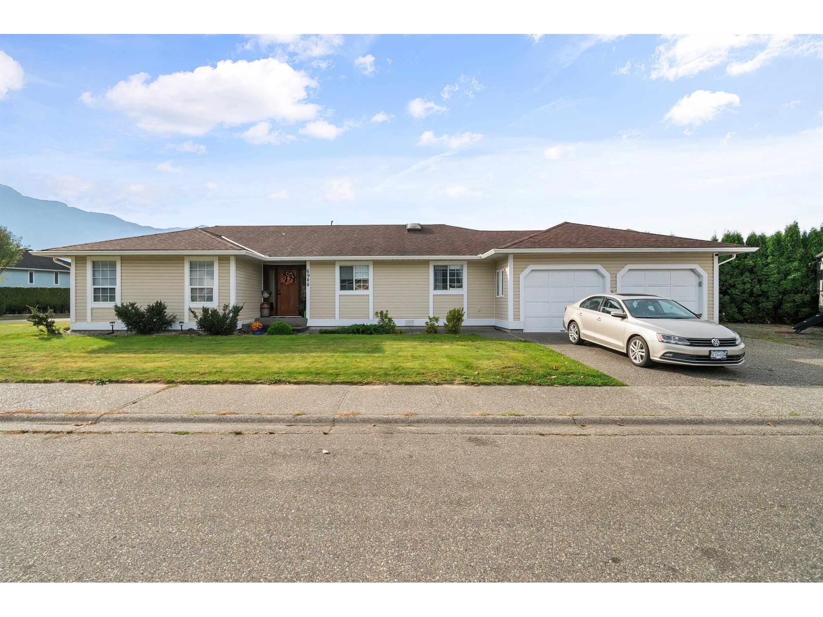 6900 Oakwood Drive, Agassiz