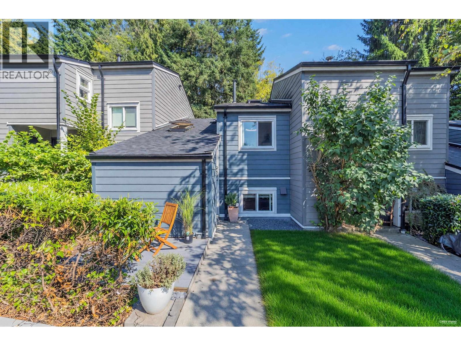 2624 Tretheway Drive, Burnaby