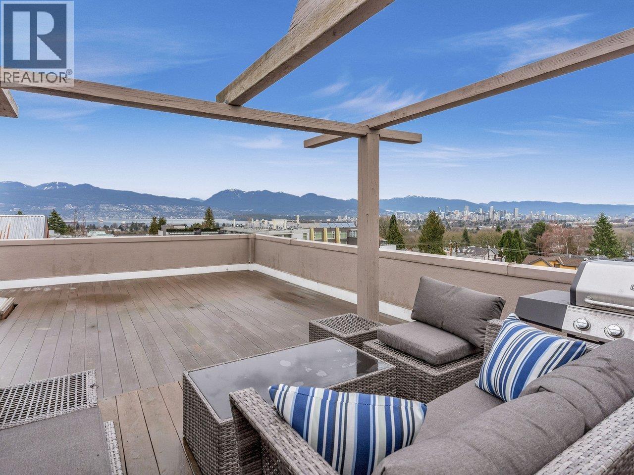 102 3349 Dunbar Street, Vancouver