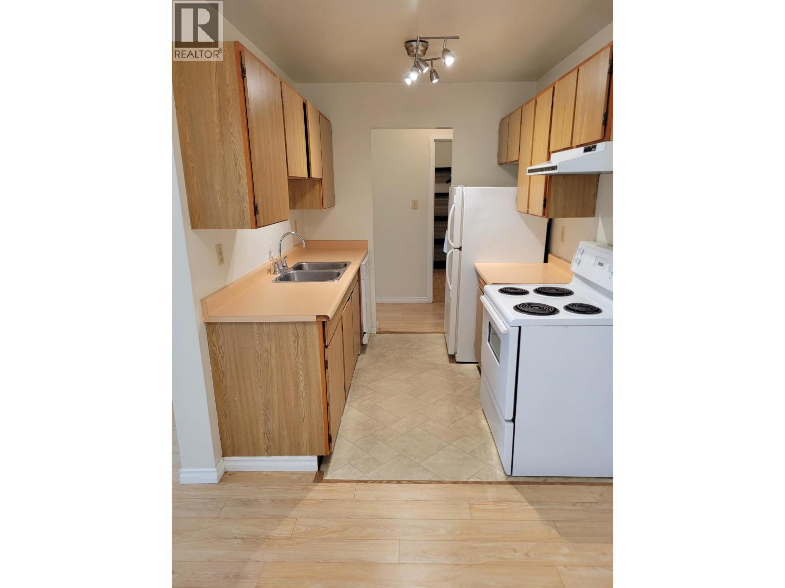 218 8500 Lansdowne Road, Richmond