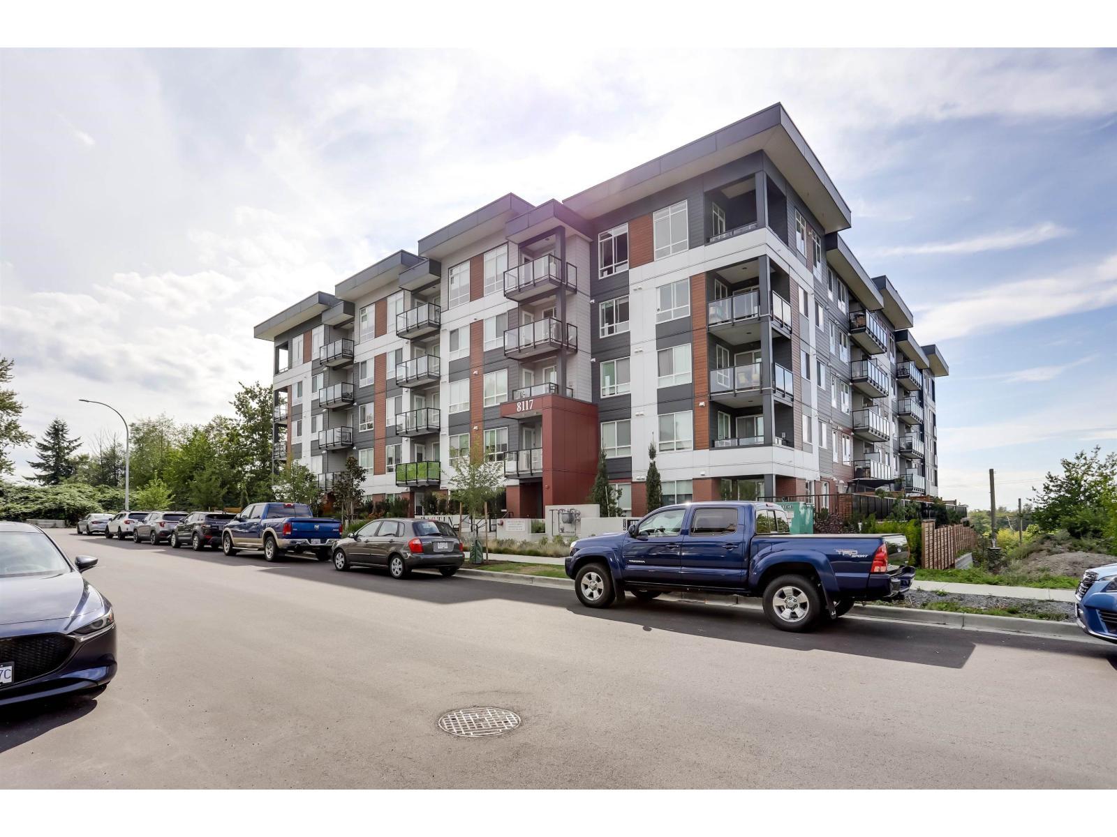 217 8117 200A Street, Langley