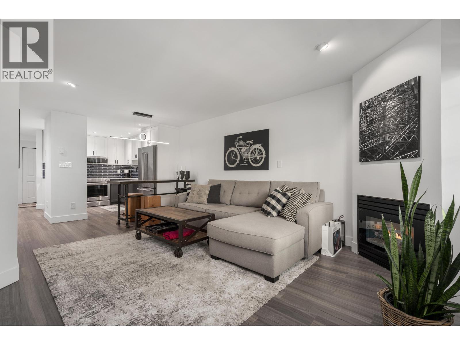 203 825 W 15TH Avenue, Vancouver