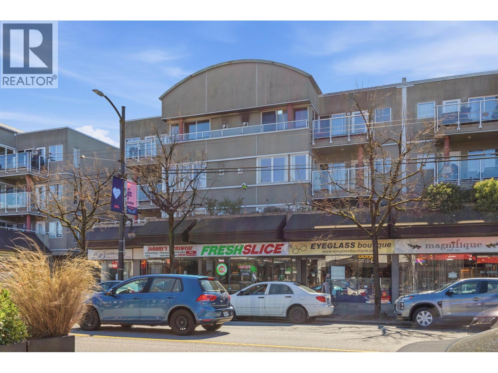 211 3250 W Broadway, Vancouver