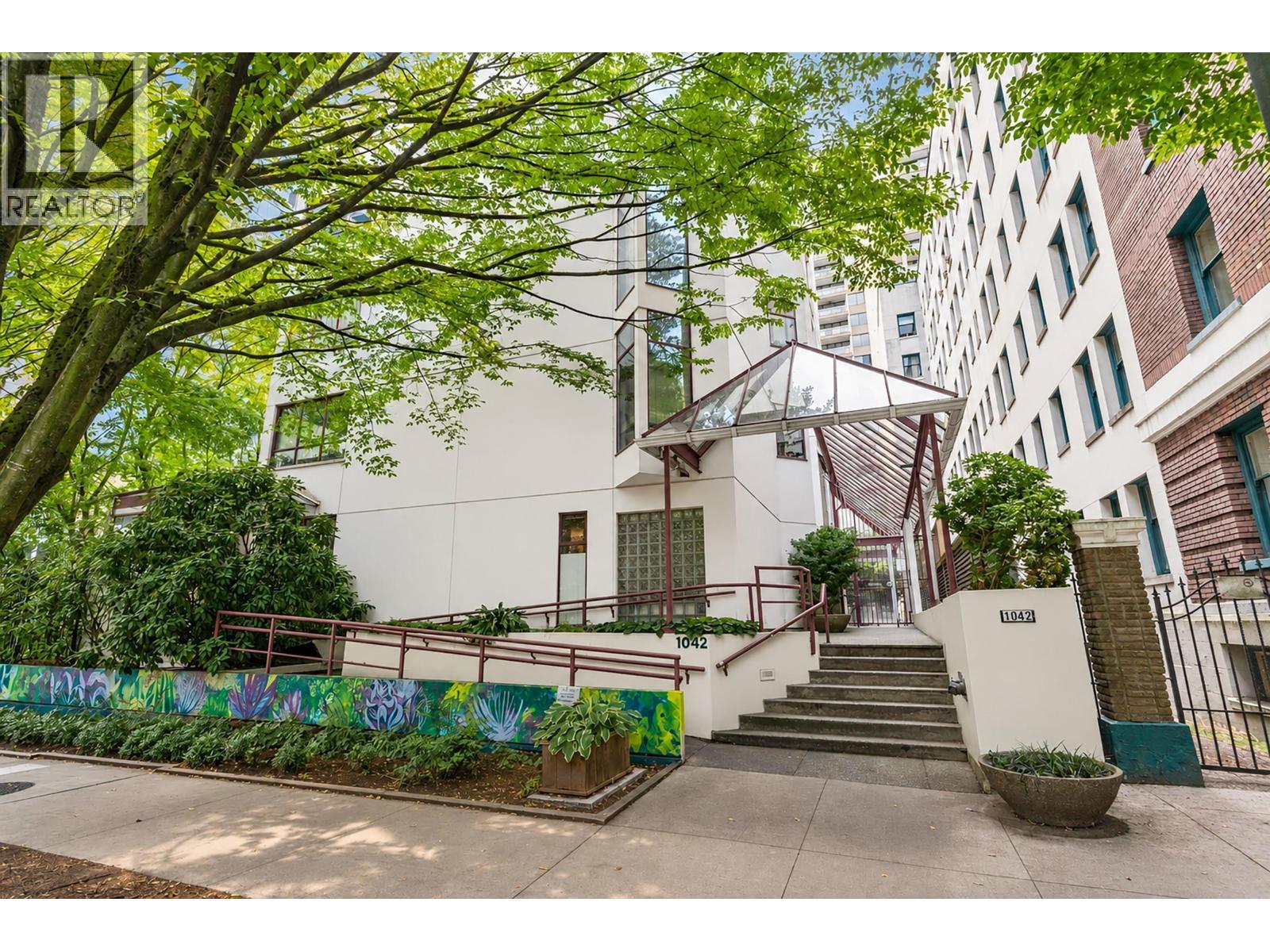 602 1042 Nelson Street, Vancouver