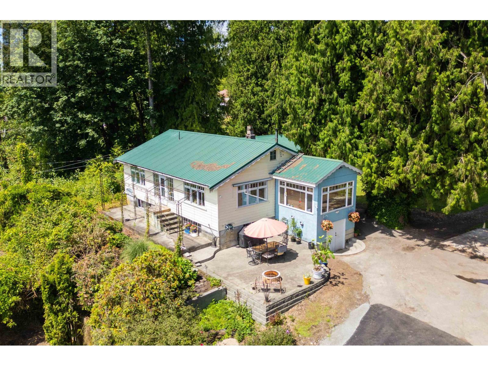 28203 Lougheed Highway, Maple Ridge