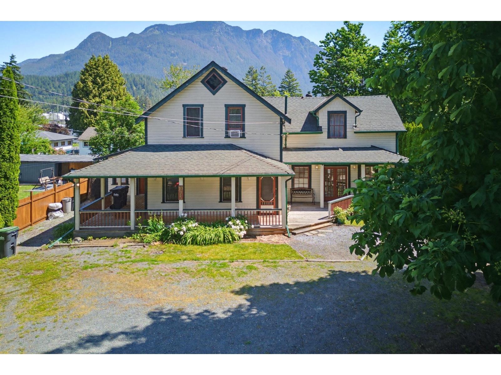 1075 3RD Avenue, Hope