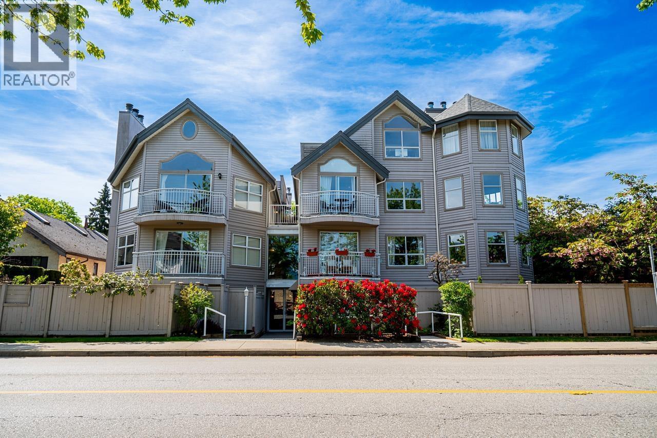 592 W 16TH Avenue, Vancouver