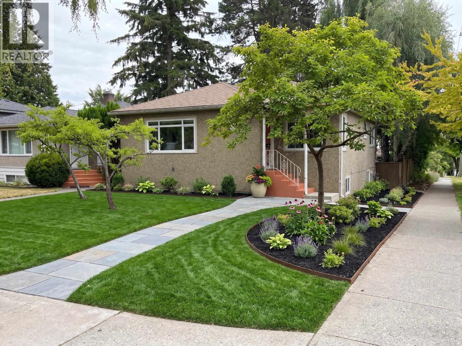 4 E 46TH Avenue, Vancouver