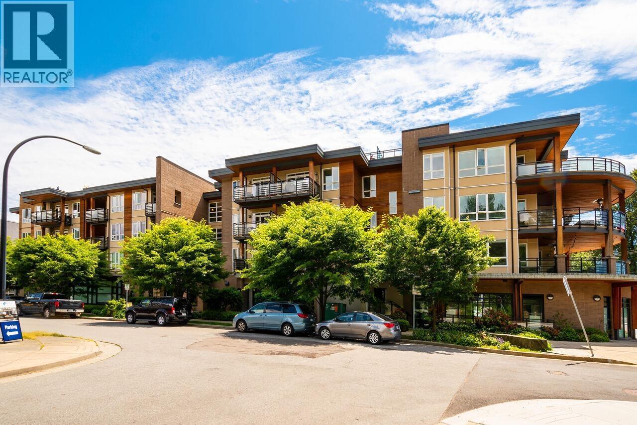 417 733 W 14TH Street, North Vancouver