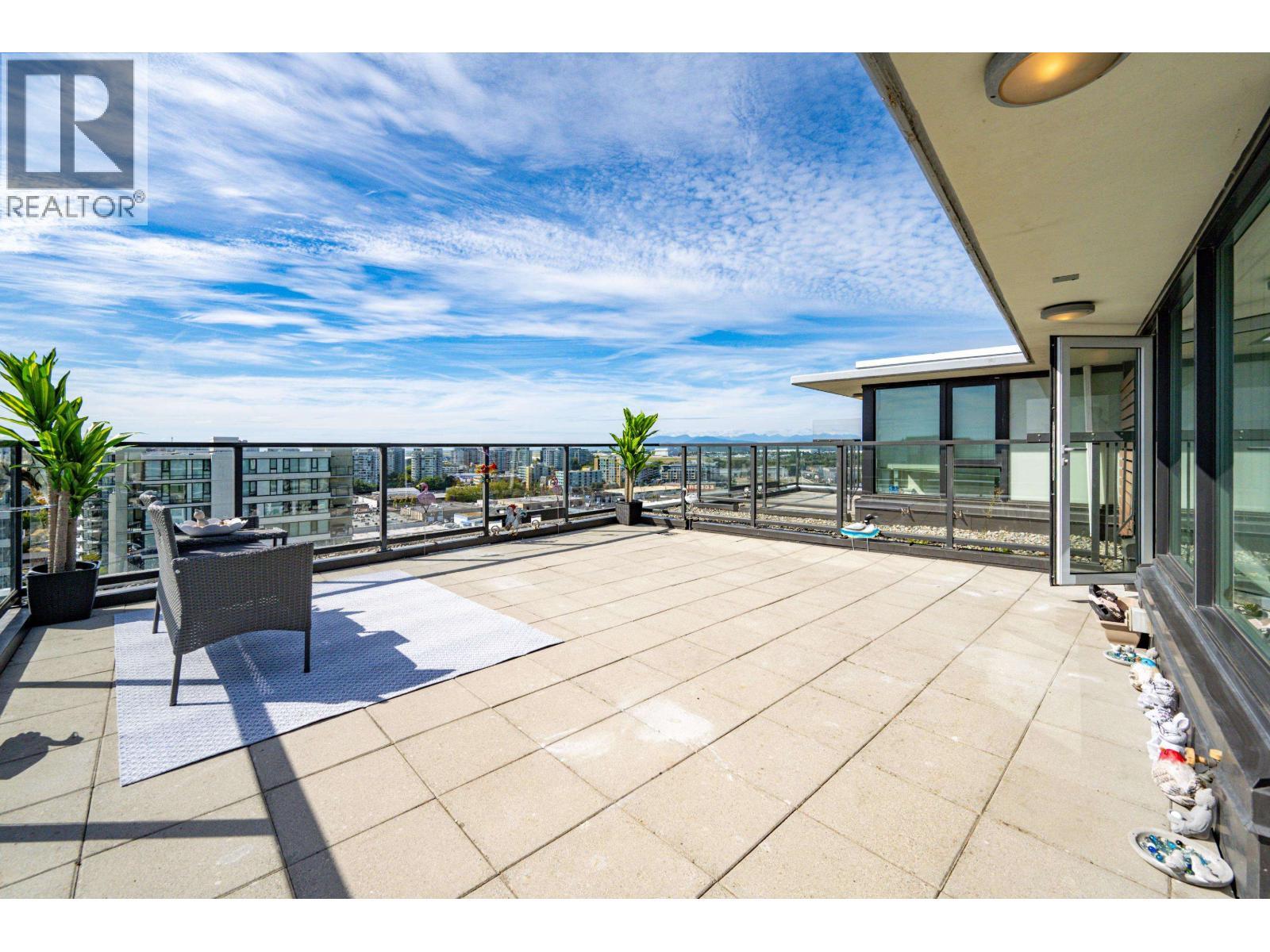 PH1 7988 Ackroyd Road, Richmond