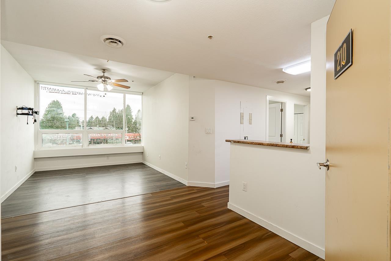 210 9278 120 Street, Surrey