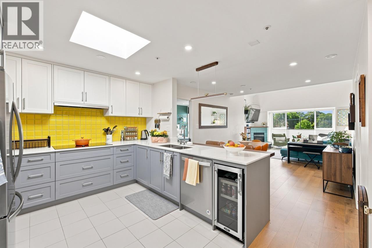 412 3480 Main Street, Vancouver