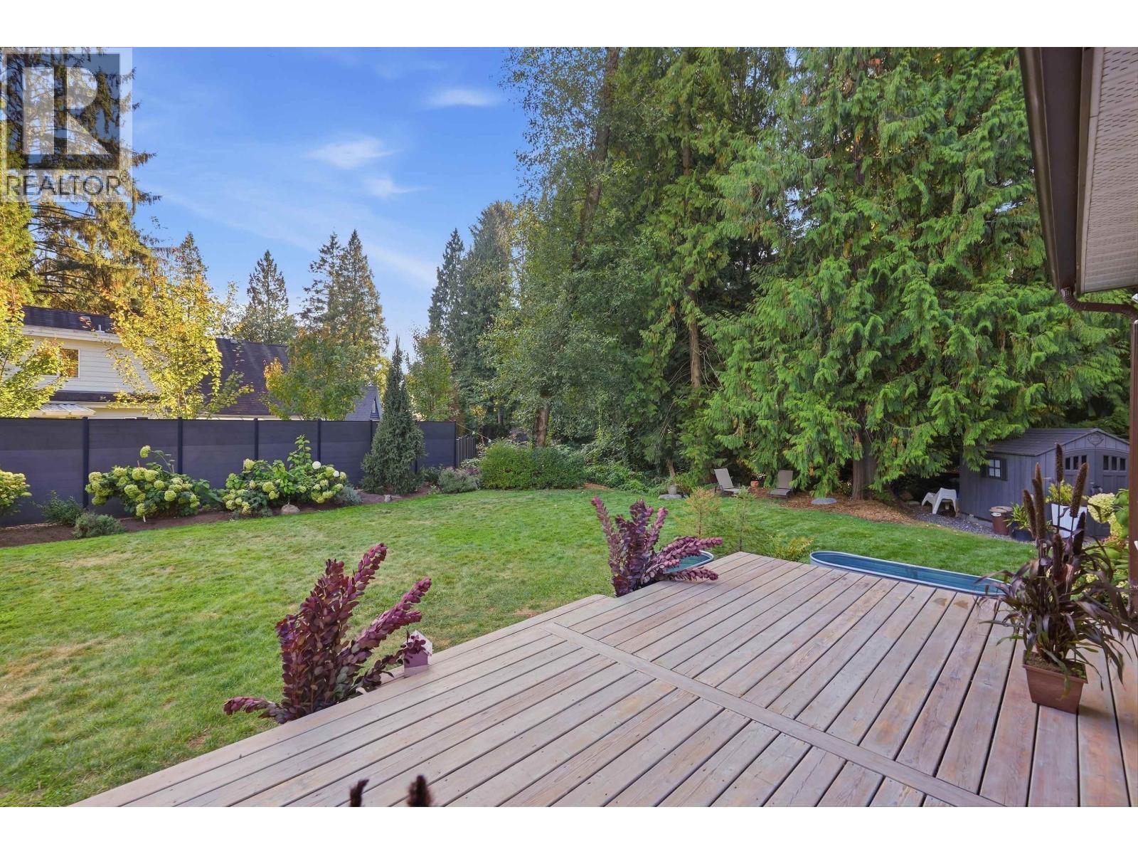 2207 Tanager Place, North Vancouver