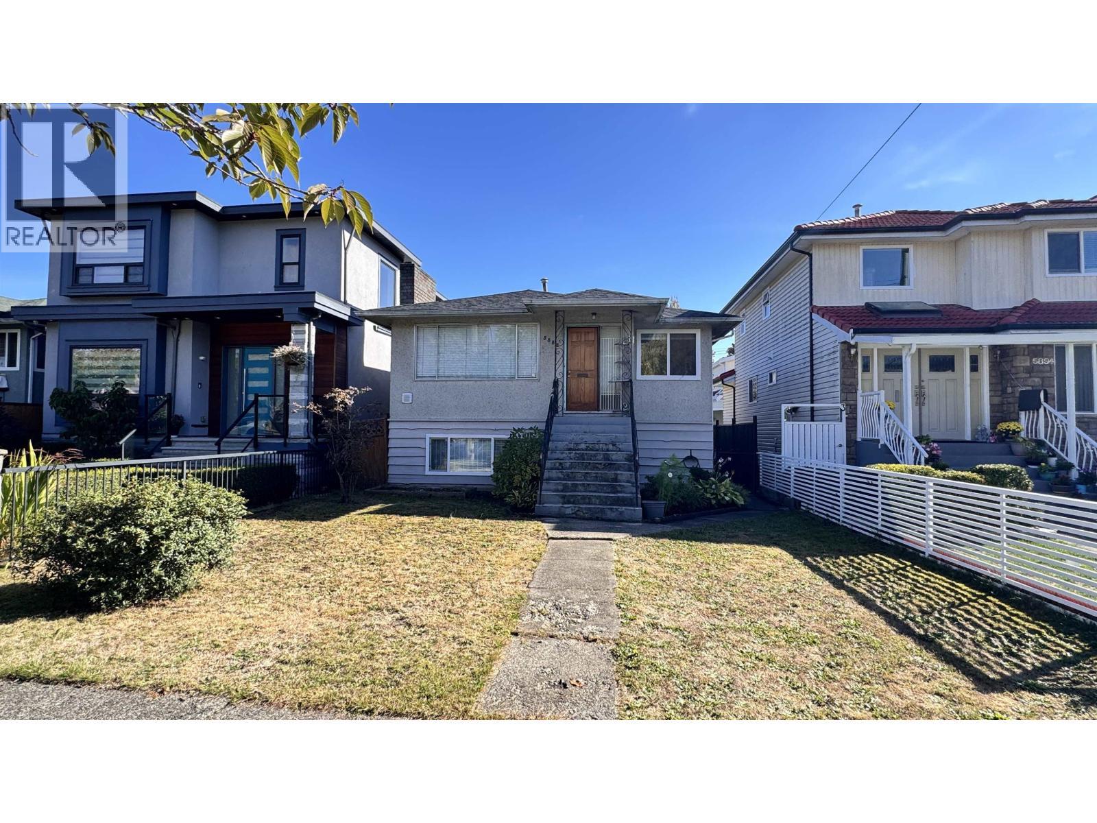 5882 Berkeley Street, Vancouver