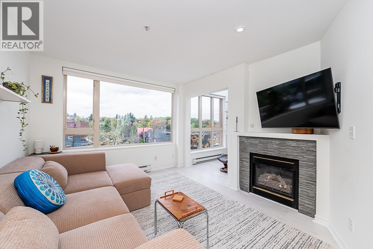 409 1688 E 4TH Avenue, Vancouver