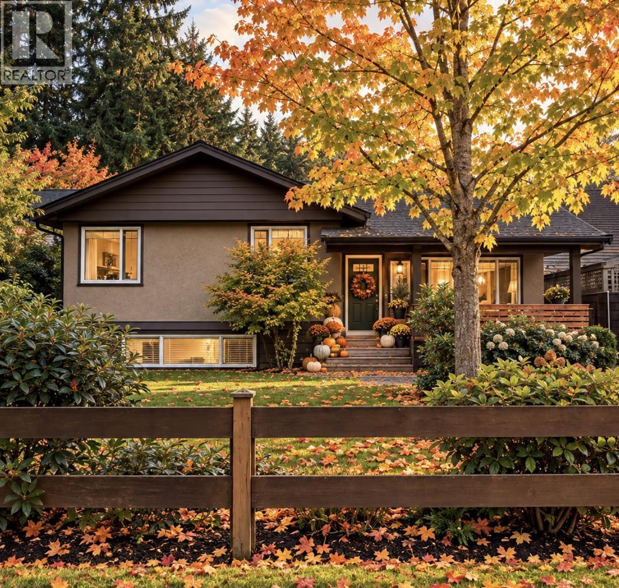 1218 W 22ND Street, North Vancouver