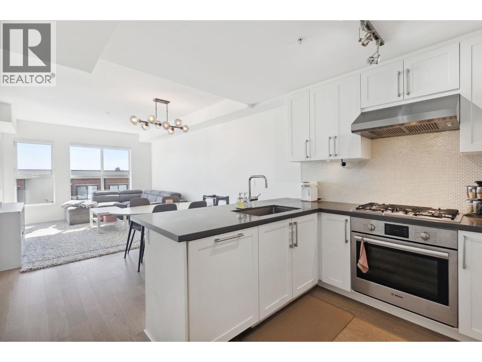 417 10177 River Drive, Richmond