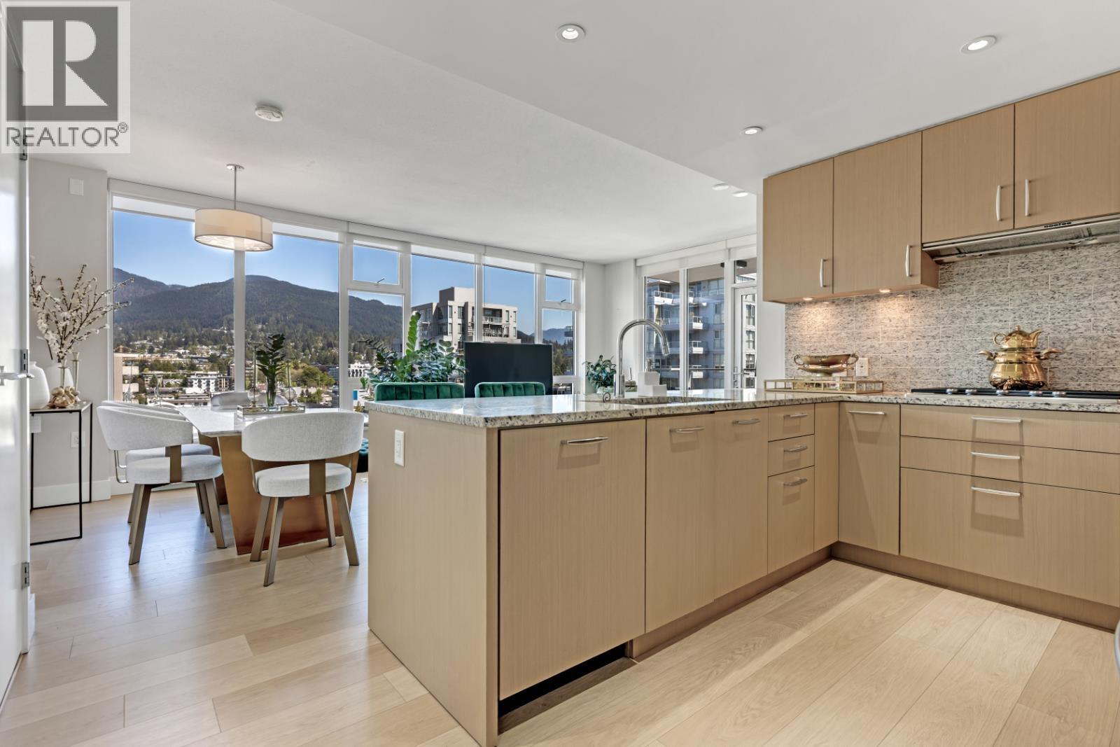 1401 150 W 15TH Street, North Vancouver