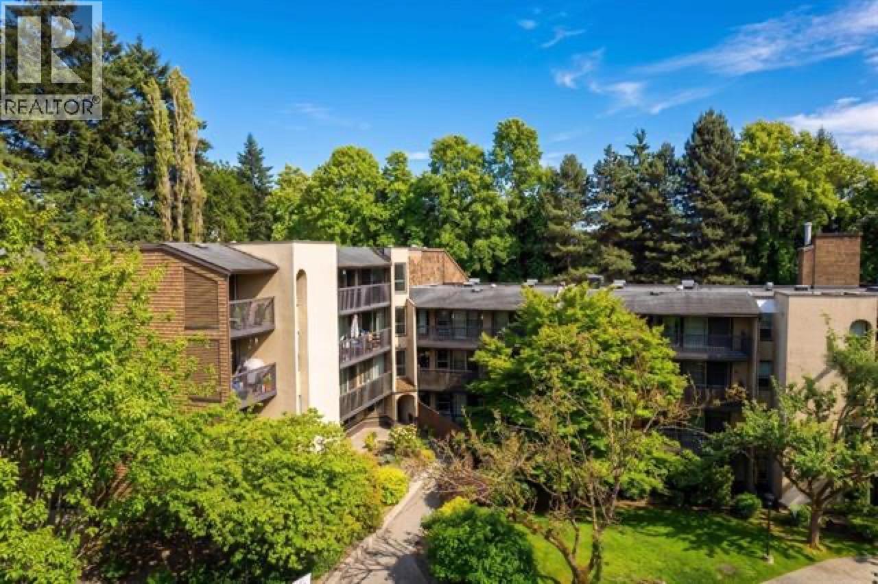 419 9867 Manchester Drive, Burnaby