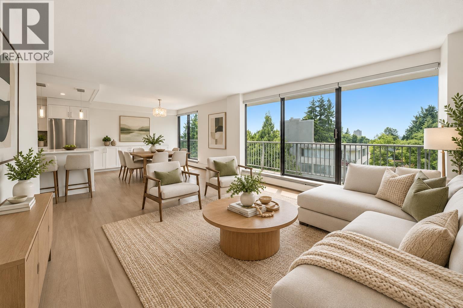 802 1745 Esquimalt Avenue, West Vancouver