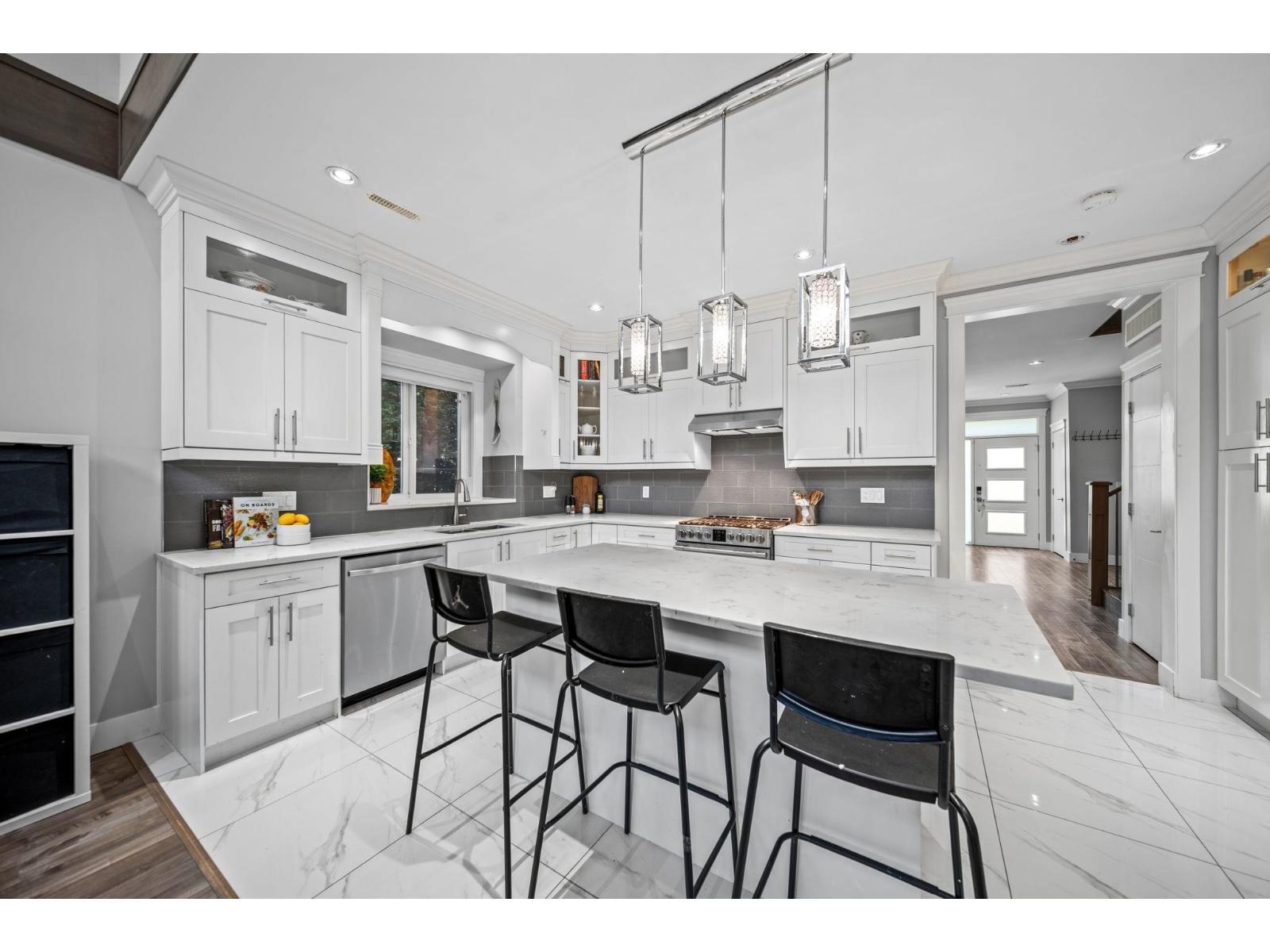 27247 33B Avenue, Langley