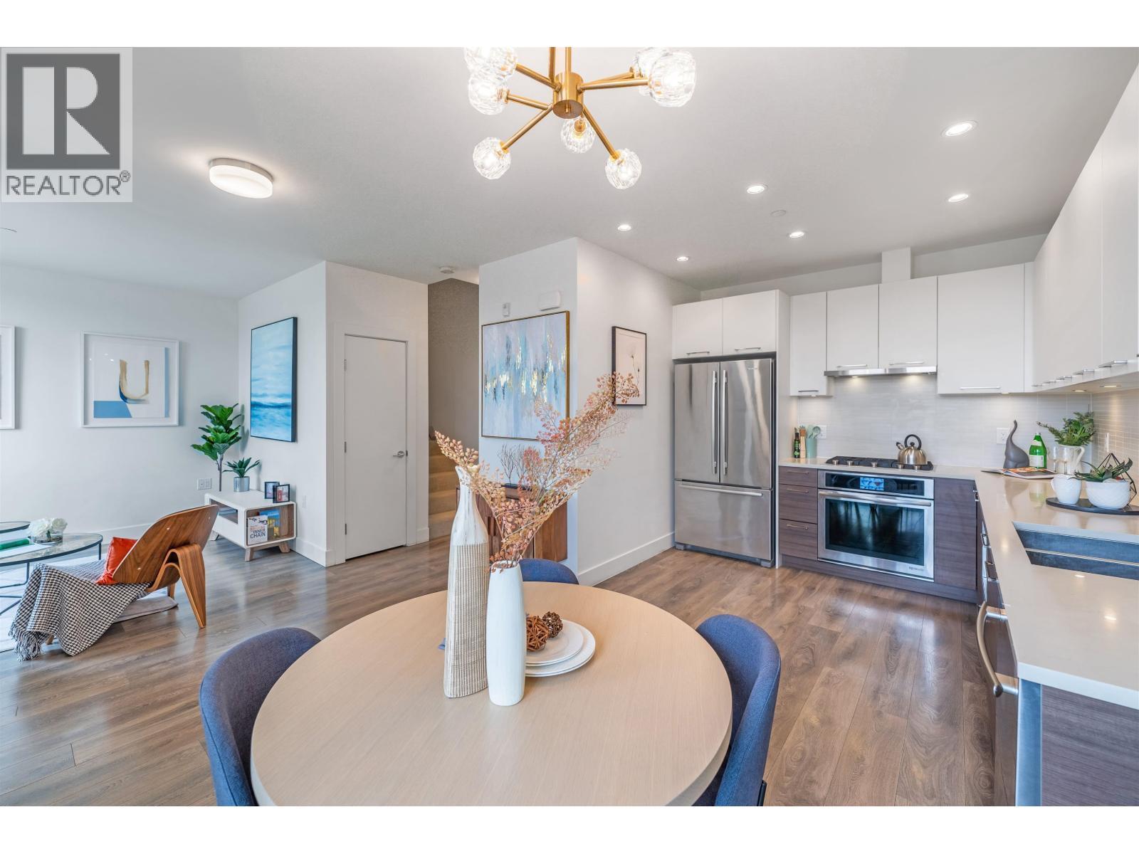 1 8599 River District Crossing, Vancouver
