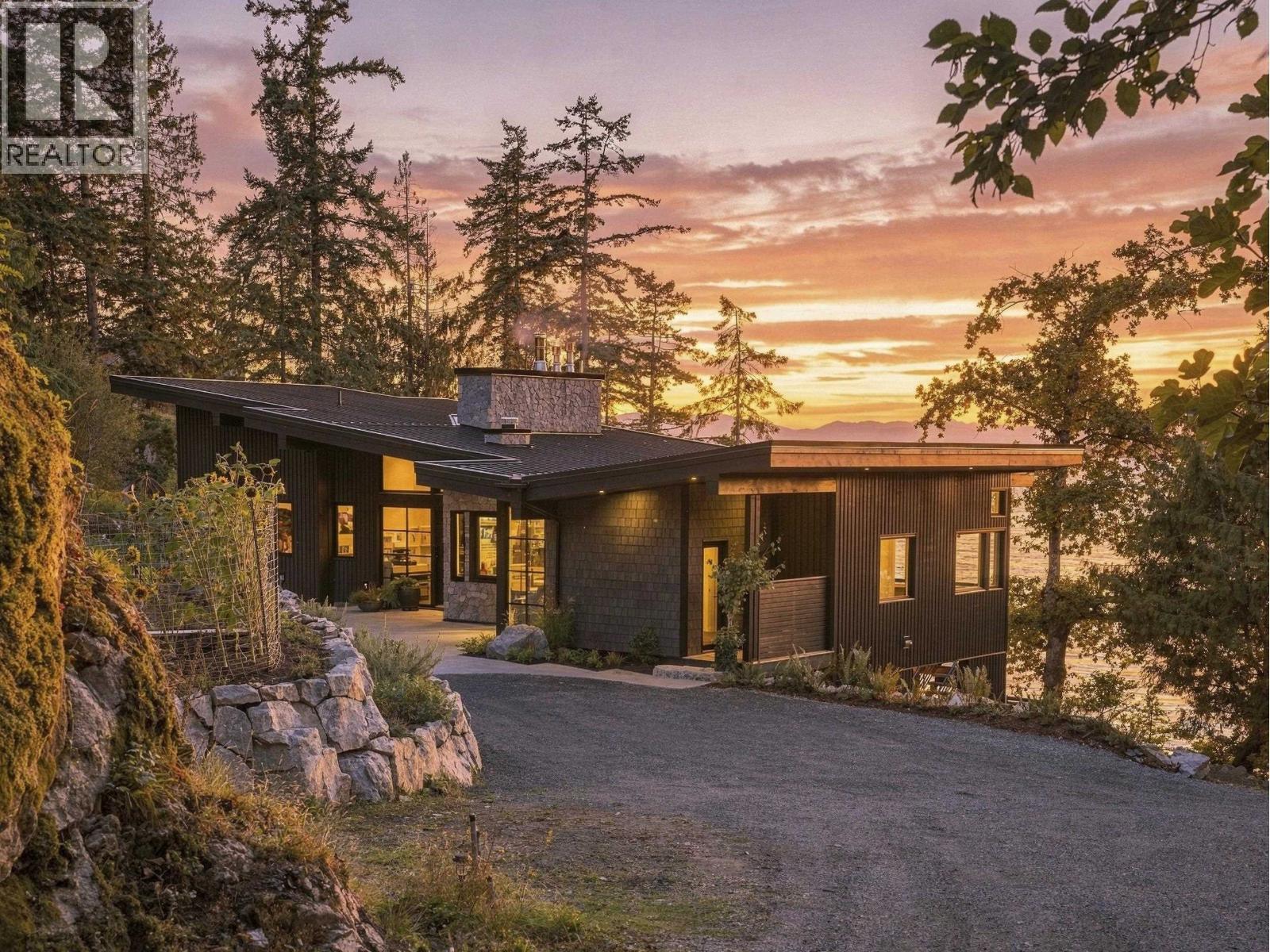 1724 Bowen Bay Road, Bowen Island