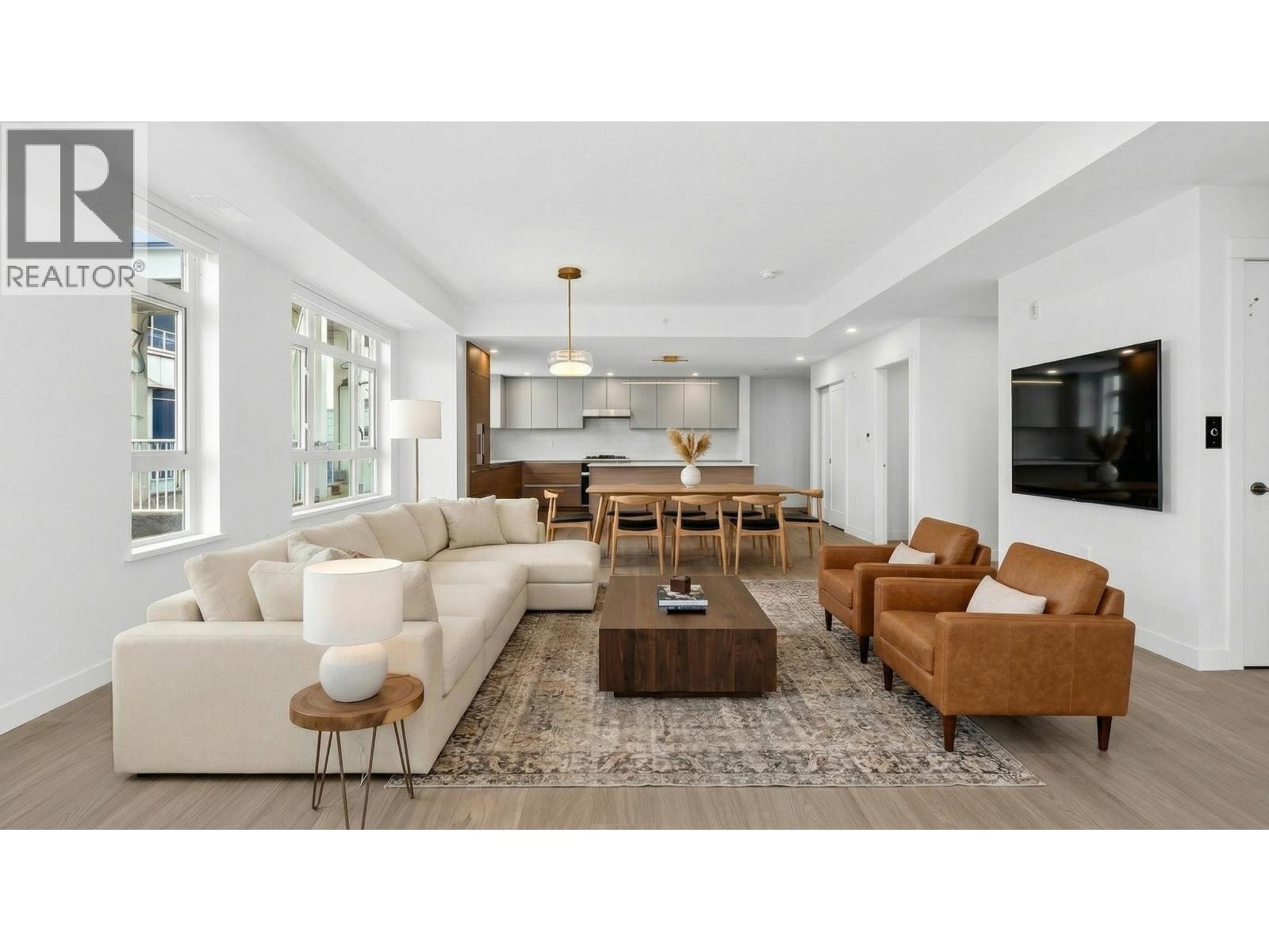 76 10333 River Drive, Richmond