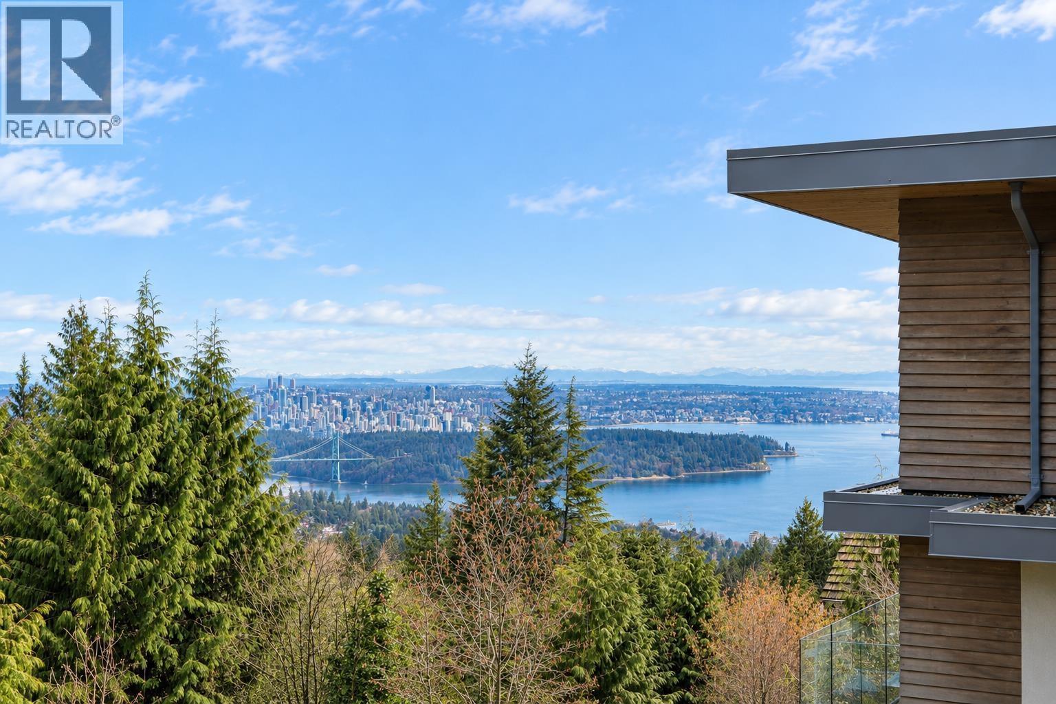 1448 Sandhurst Place, West Vancouver