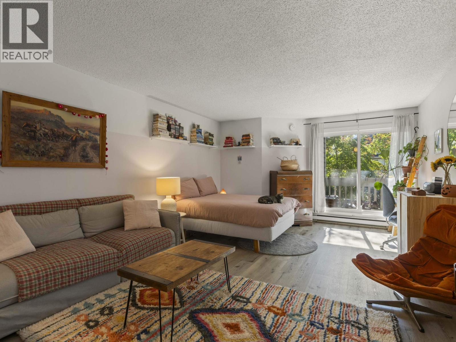 216 1545 E 2ND Avenue, Vancouver