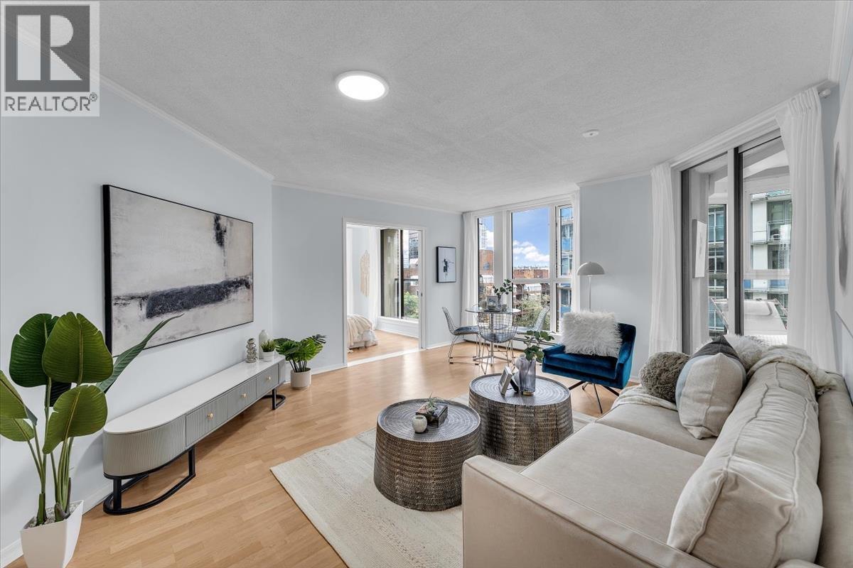 701 1010 Burnaby Street, Vancouver