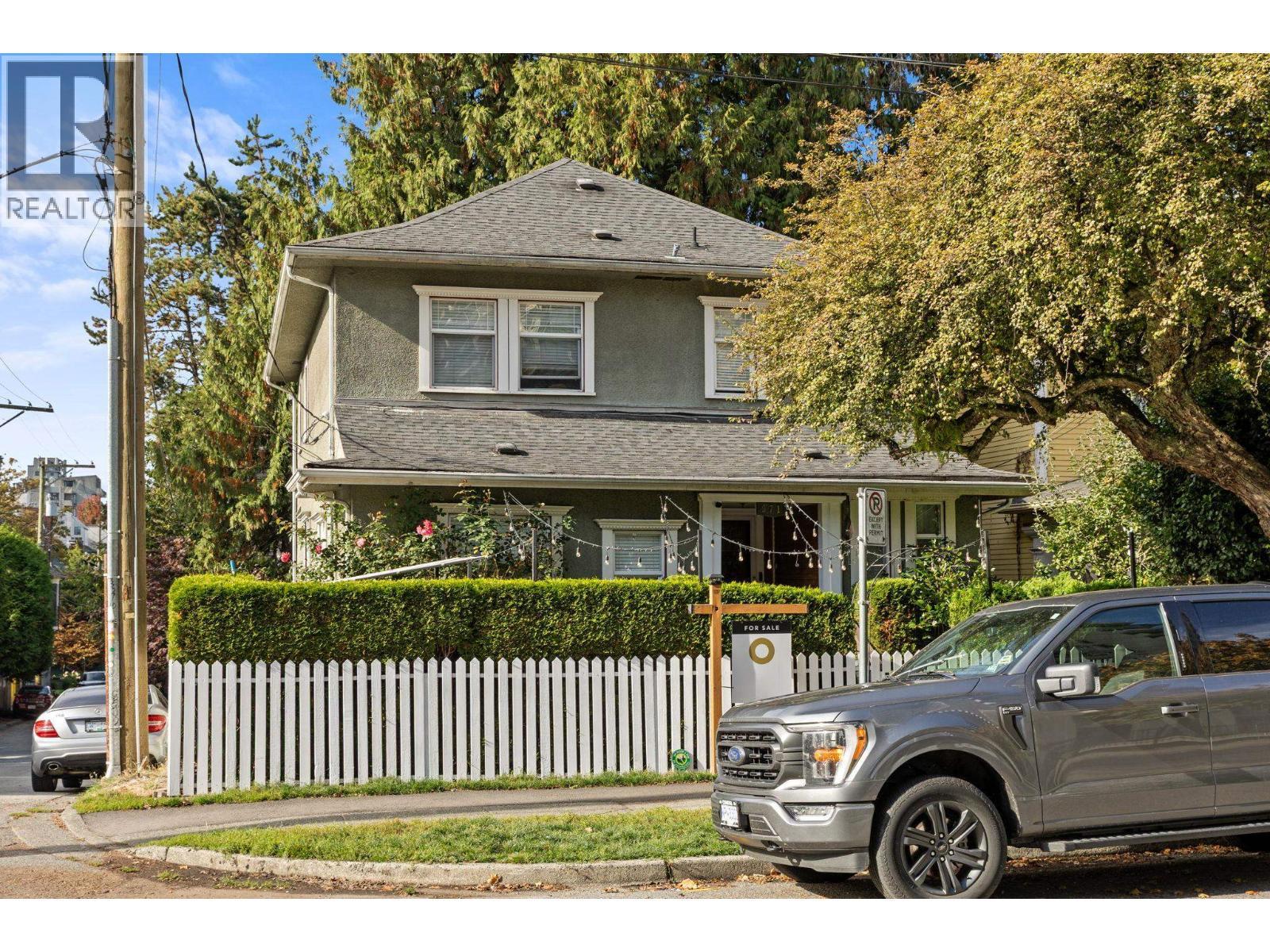 971 Nicola Street, Vancouver